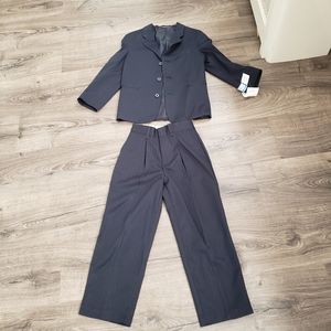 NWT Kids size 7 Dockers 2 piece suit, great as a Ventriloquist Costume